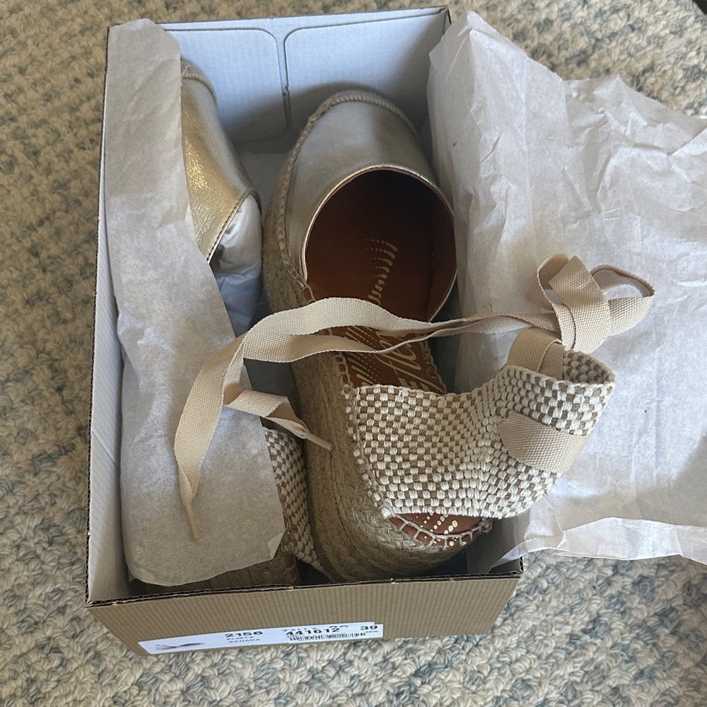 NEW Gold and Tan Espadrilles low wedge imported from Spain